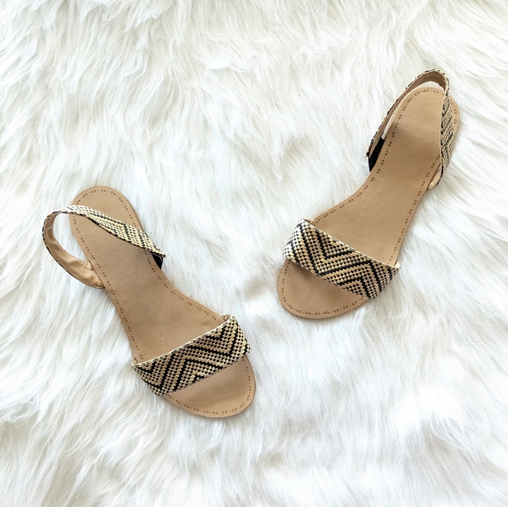 GAP Women's Tan And Black Woven Slip-on Sandals Size 9
